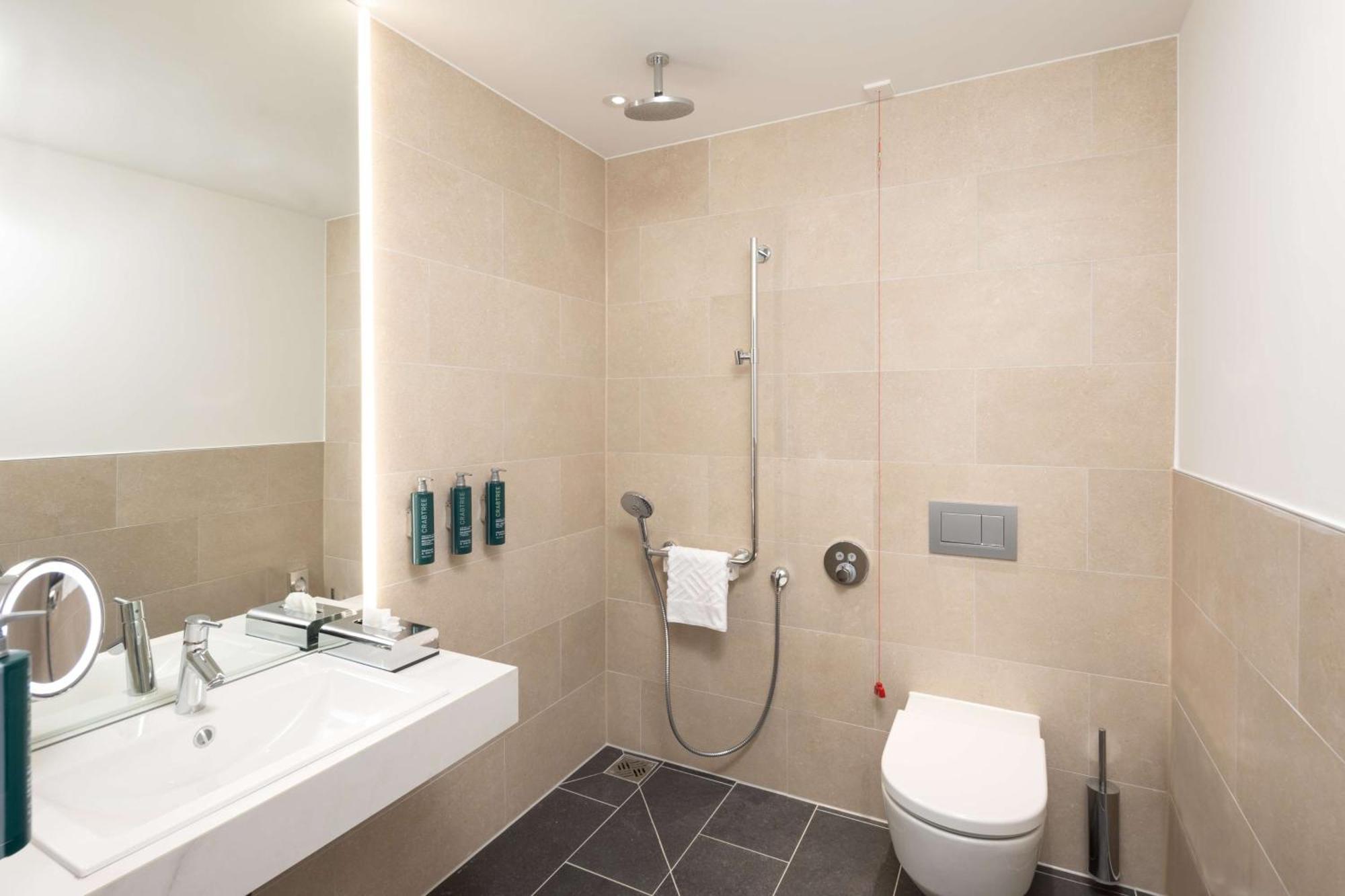 Hilton Hotel 4*
