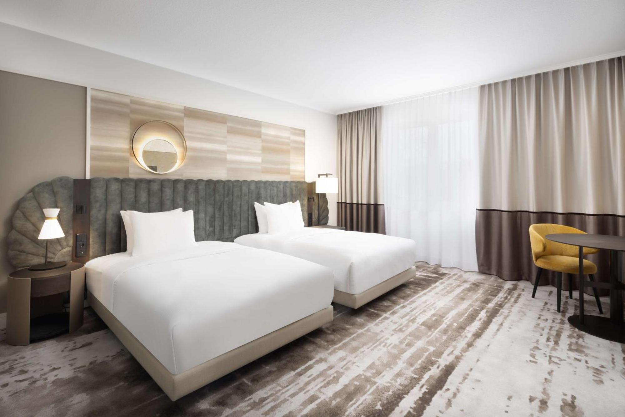 Hilton Отель 4*