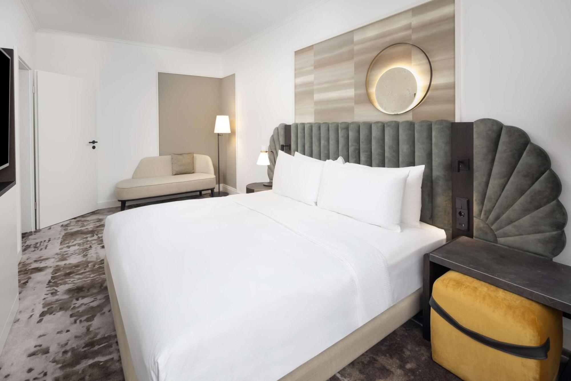 Отель Hilton 4*